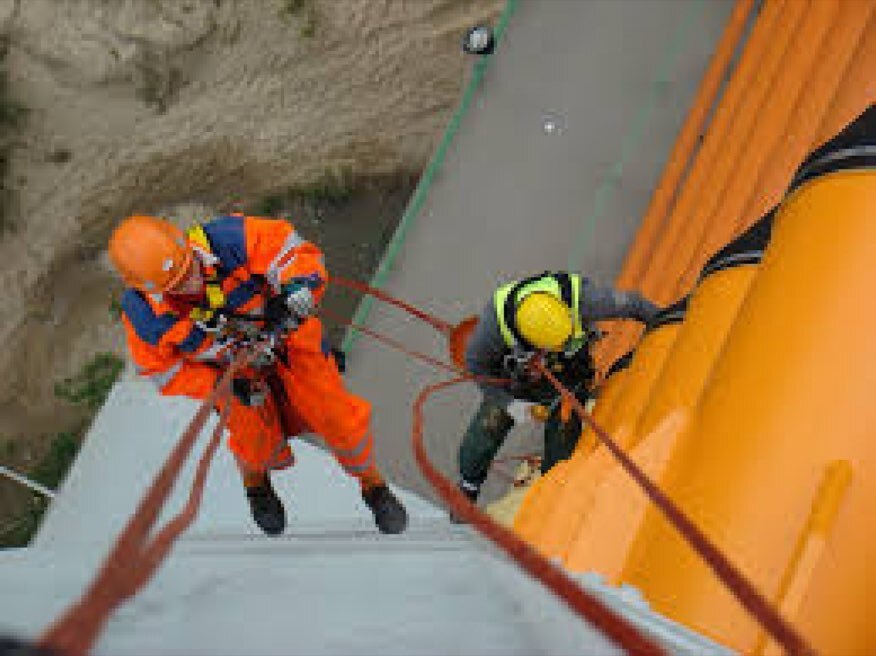 Additional works at heights in rope access in Rotterdam, the Netherlands