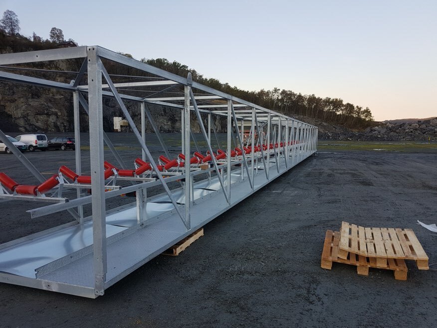 Production of a steel bridge and support elements for the conveyor, Norway