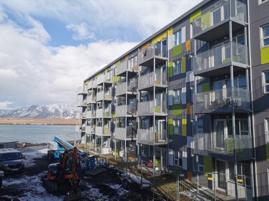 Columns Block B and railings in Reykjavik – Jöfursbás 11