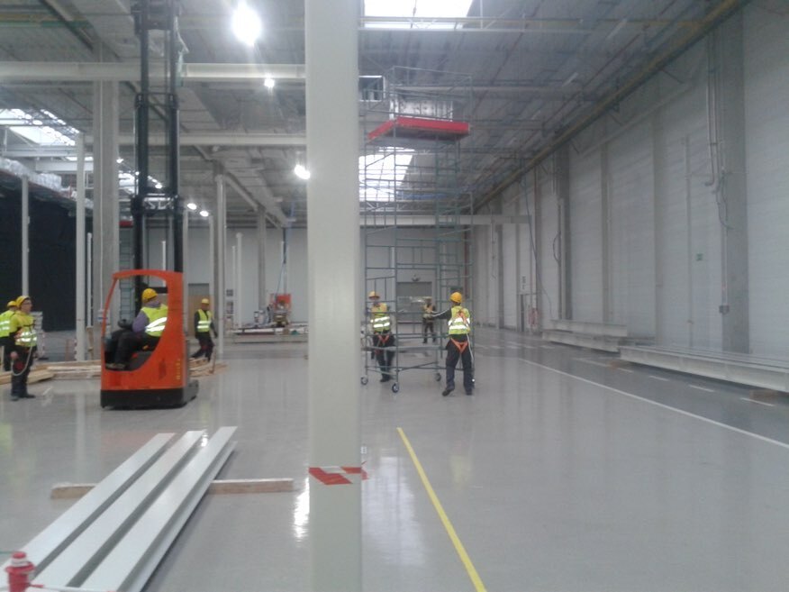 Cleanroom construction for American Automotive, Poland